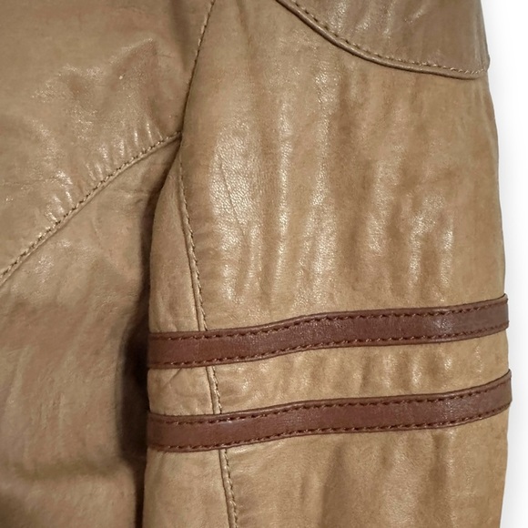 Danier Ladies Tan Leather Moto Jacket - Size Large - Picture 8 of 13